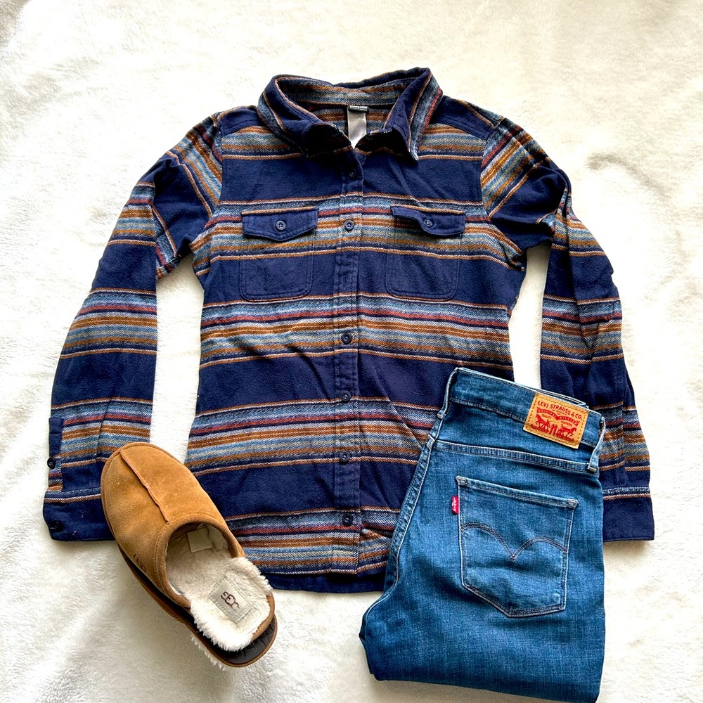 Women’s Patagonia Fjord Flannel Size 2